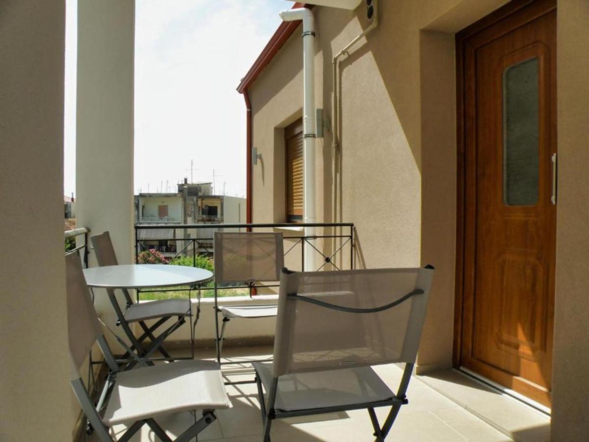 Enjoy Meteora Two Apartment กาลัมปากา ภายนอก รูปภาพ