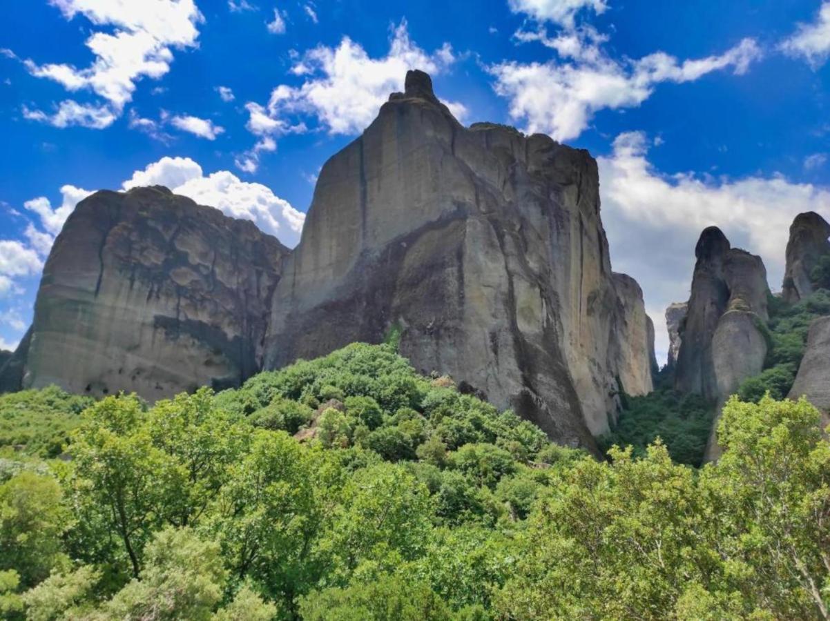 Enjoy Meteora Two Apartment กาลัมปากา ภายนอก รูปภาพ